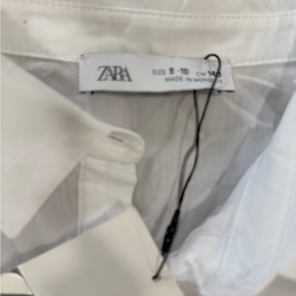 Zara White Shirt with Black Knit Overlay - Picture 2 of 2